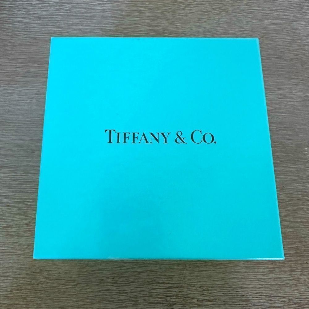 Tiffany Blue Gift Decor Lidded Box